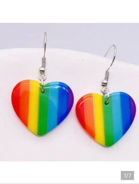 ✨3 FOR $28✨🆕️🏳️‍🌈❤️💛 RAINBOW HEART SHAPED STRIPED EARRINGS💛❤️🏳️‍🌈